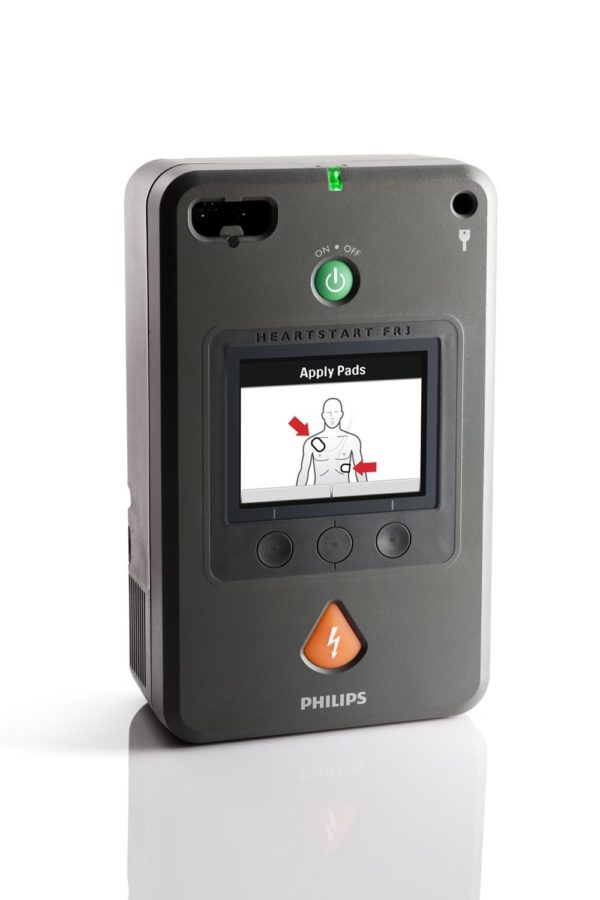 Philips HeartStart FR3 hat einen kleinen Bildschirm auf dem die Erste-Hilfe-Maßnahmen beschrieben werden. Es wird z.B. die Positionierung der Pads am Patienten graphisch dargestellt. Die Anleitung hilft Ihnen bei der Defibrillation.