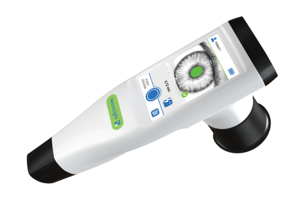 Das Pupillometer IDMED NeuroLight wird u.a. zur Messung der Pupillengröße verwendet.